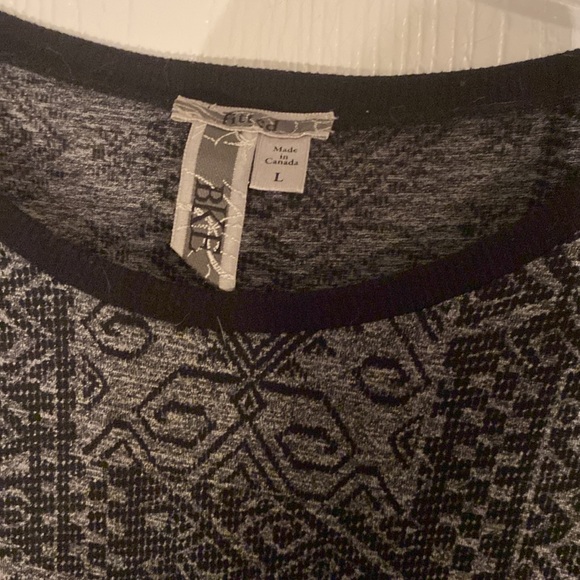 BKE fitted long sleeve top size Large - Picture 2 of 5